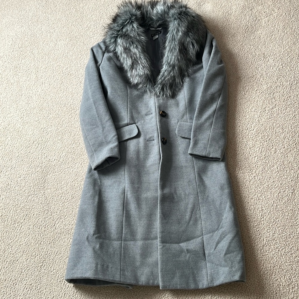 Women’s Venus Coat 8 Gray New Without Tags